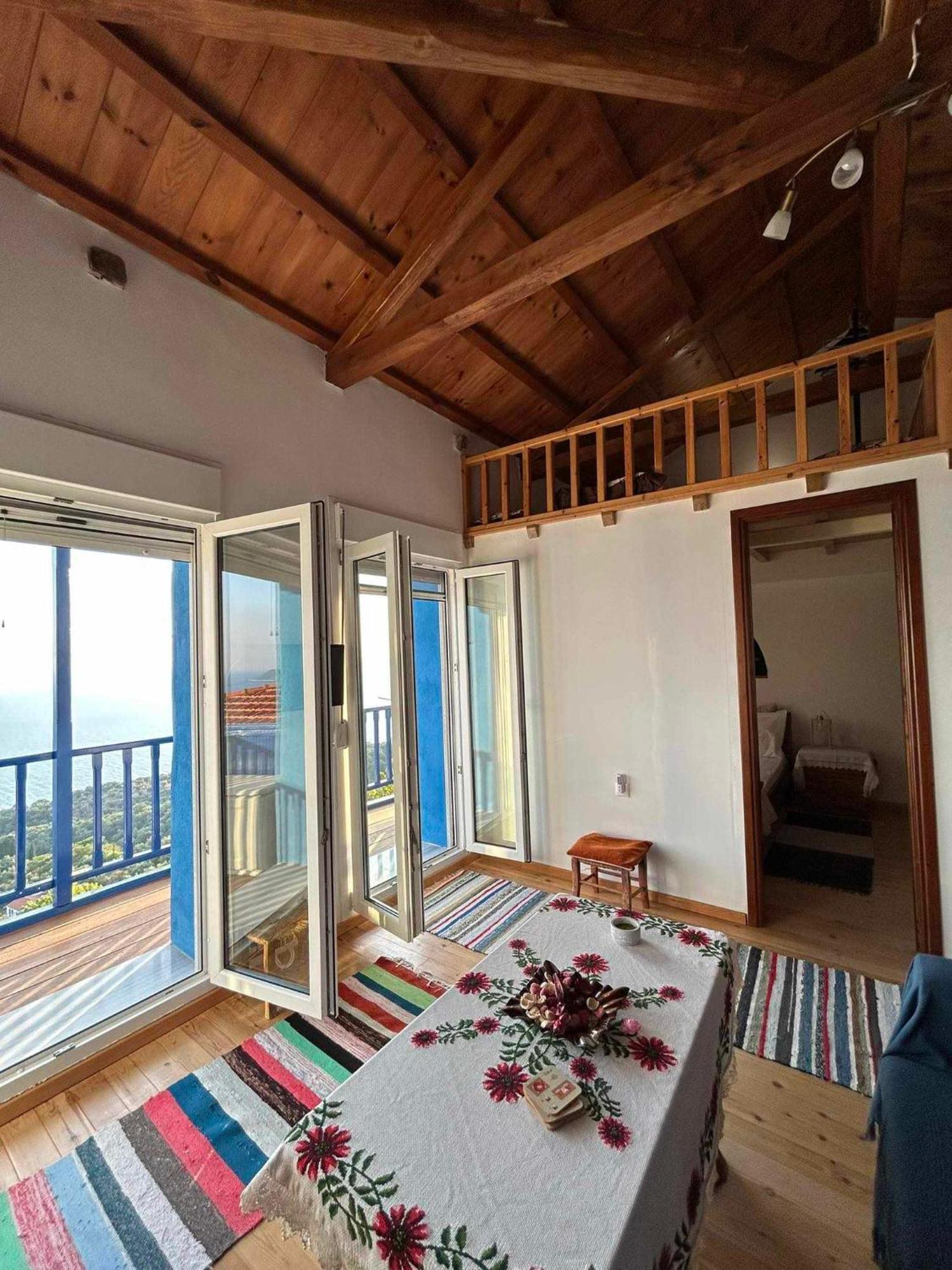 Avgoustina'S Home Glossa Eksteriør bilde